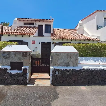 Eagle بيت ضيافة