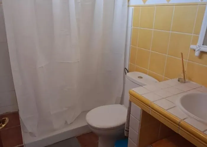 Eagle بيت ضيافة